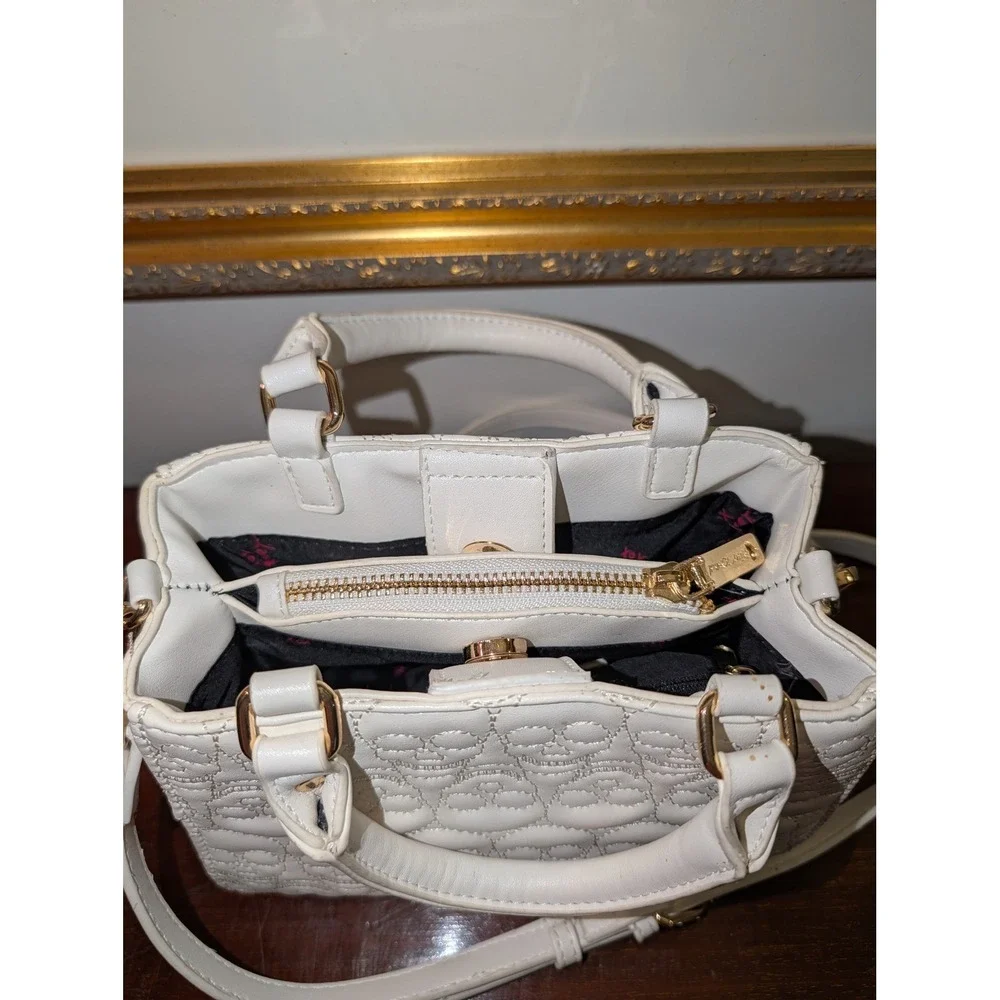 Betsey Johnson Cream‎ Quilted Skull Satchel Crossbody Bag Gold Chain Detail